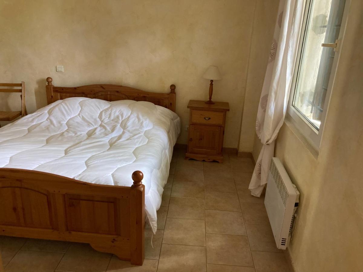 Auberge Les Olivades Mallemort Exterior foto